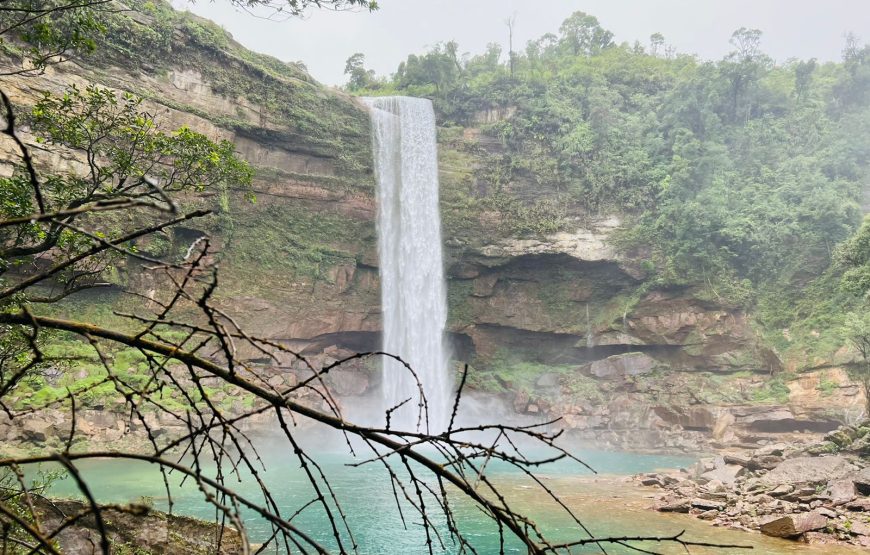 মেঘ। পাহাড় ও ঝর্নার চরনভূমি মেঘালয়ে ট্যুরন্তের সাথে ২১শে নভেম্বর ২০২৪