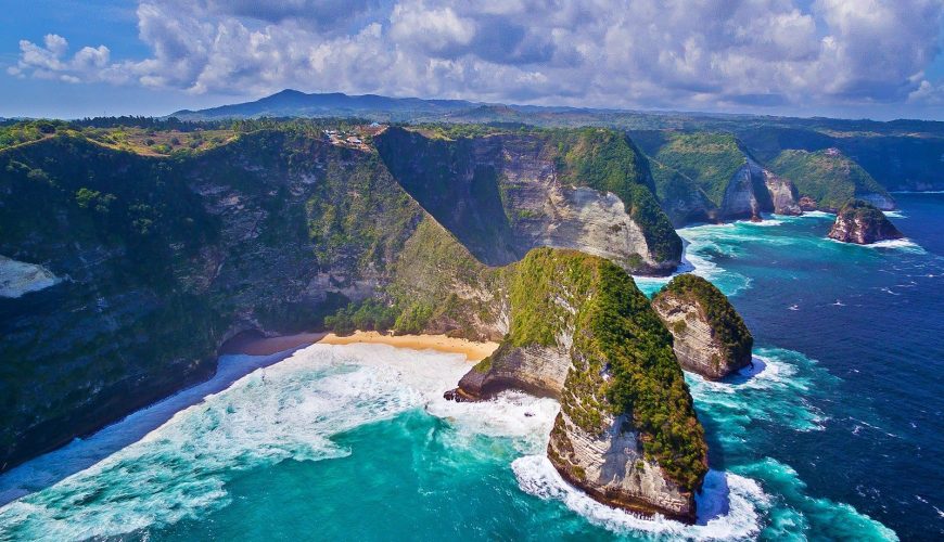 Travel with Utmost, Standard, Safety, and Trust.