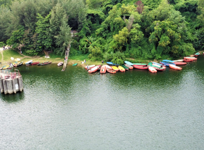 Travel with Utmost, Standard, Safety, and Trust.